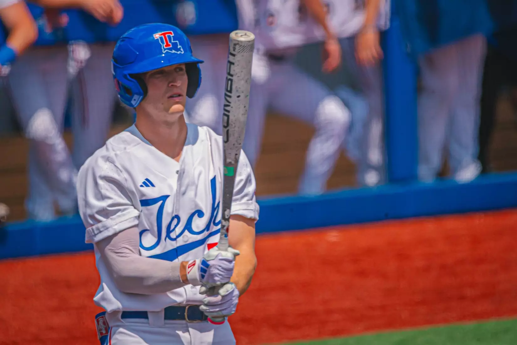 Bulldogs rout Patriots, 10-3, to force Sunday rubber match