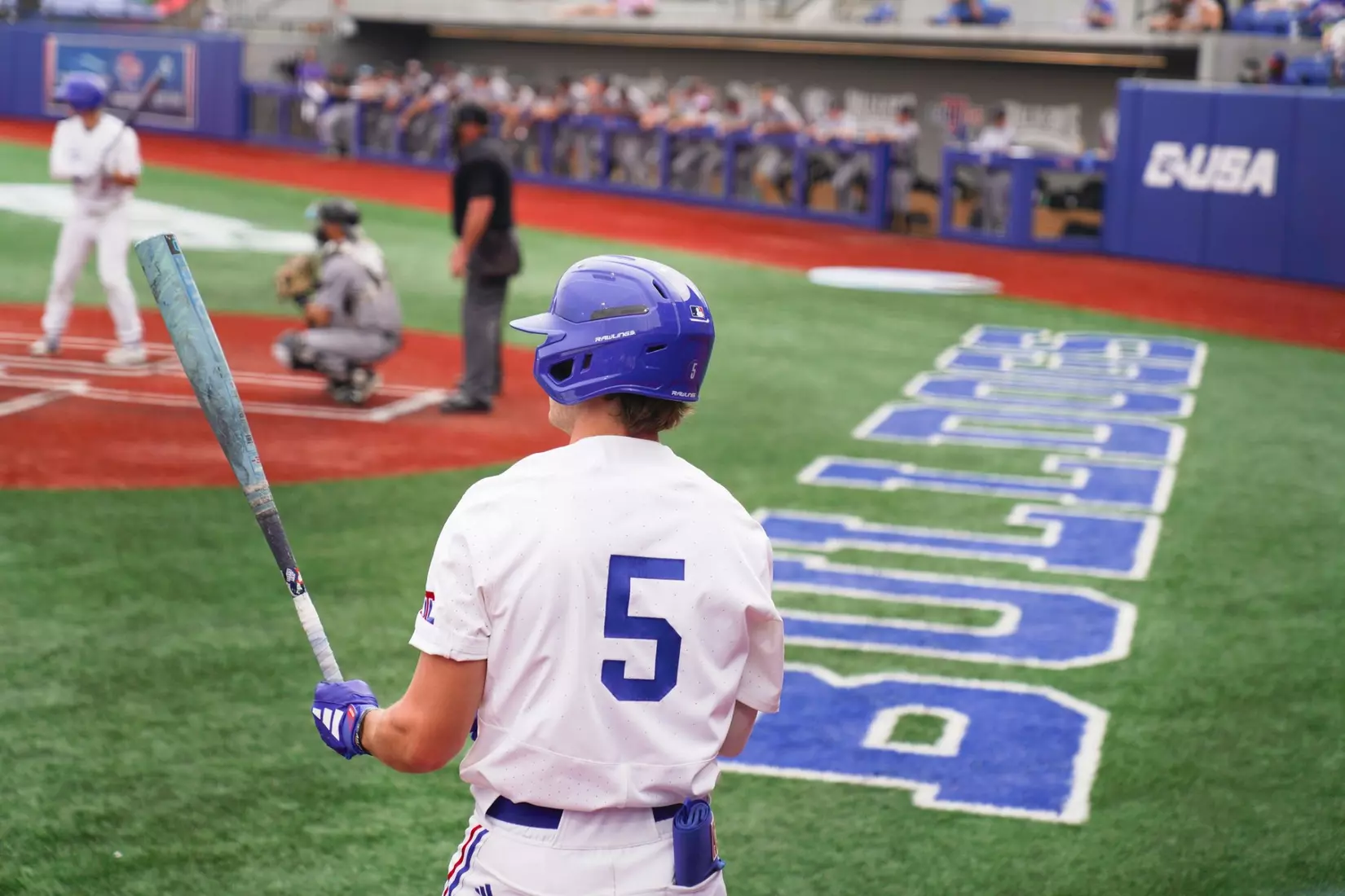 Bulldogs take series opener over Aggies, 12-7