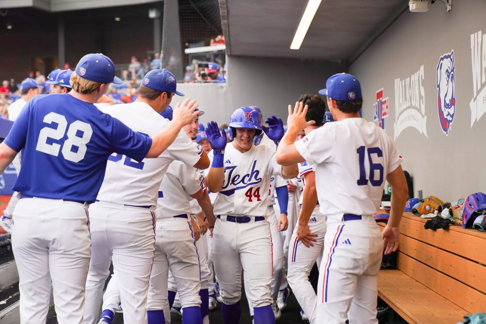 Bulldogs take series opener over Aggies, 12-7