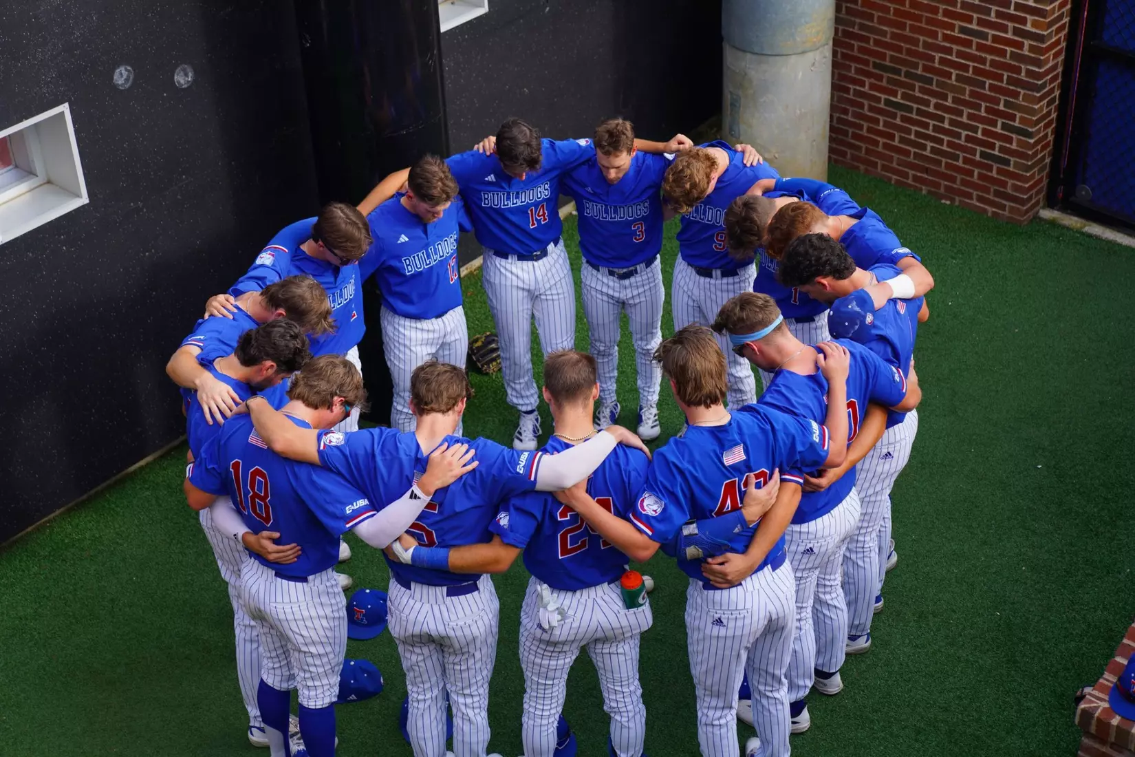 Late rally falls short for Bulldogs in 10-5 loss to Aggies to force rubber match