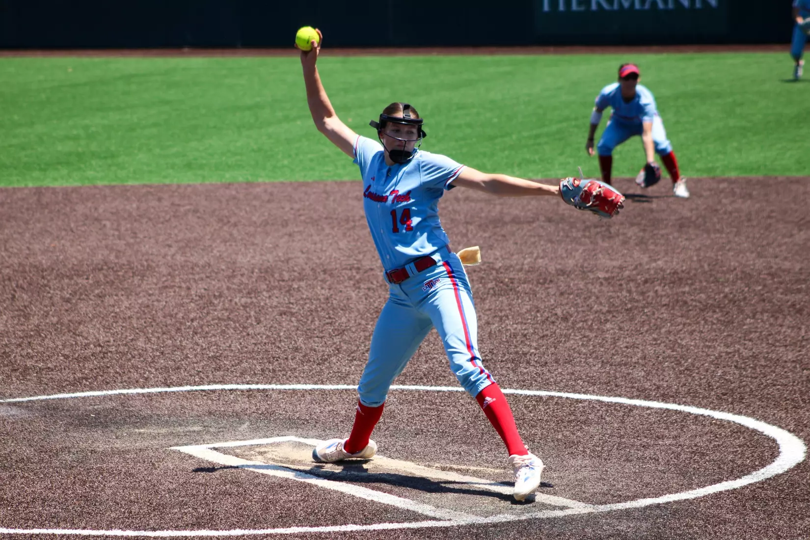 Bulldogs fall in extras to Bearkats.