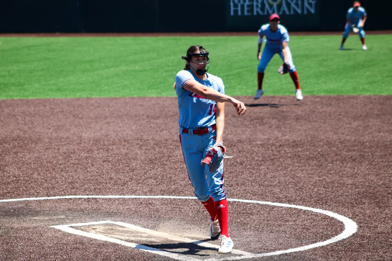 Bulldogs fall in extras to Bearkats.