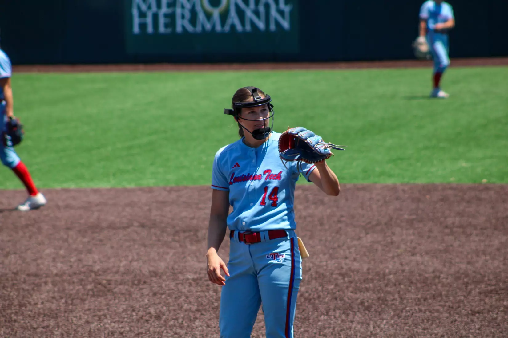 Bulldogs fall in extras to Bearkats.