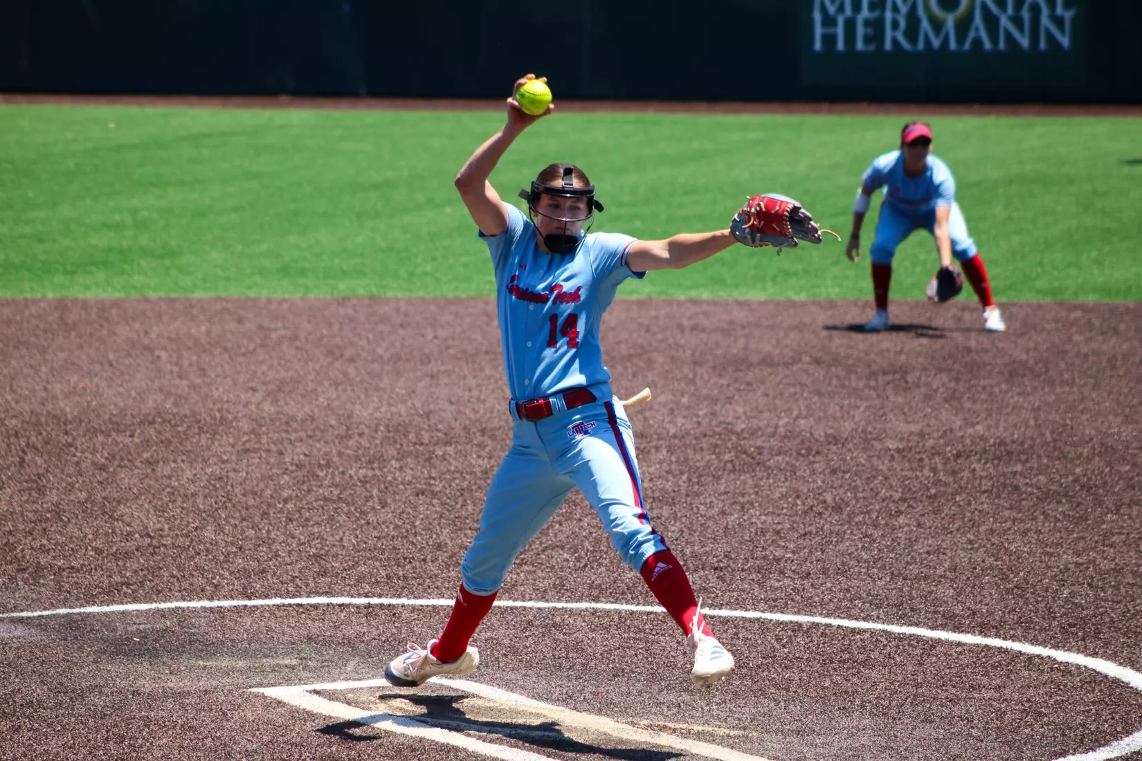 Bulldogs fall in extras to Bearkats.