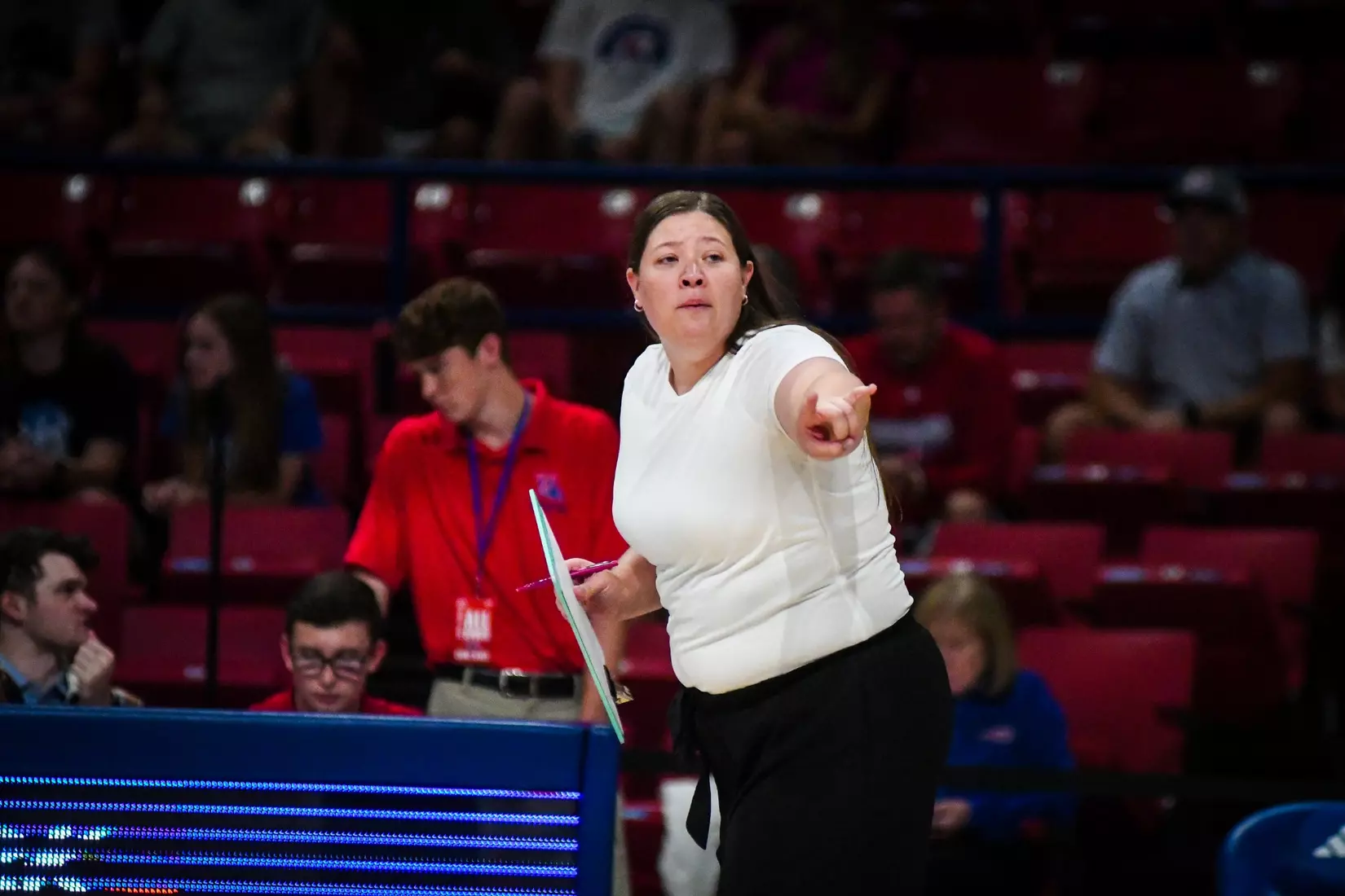 Bulldogs hold off Tigers in gritty five-set win in their home opener