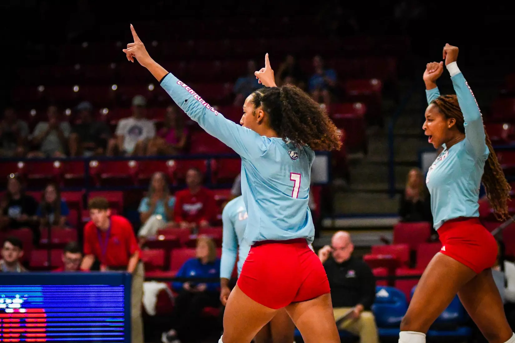 Bulldogs hold off Tigers in gritty five-set win in their home opener