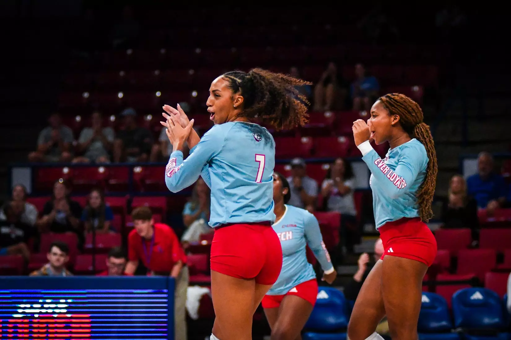 Bulldogs hold off Tigers in gritty five-set win in their home opener