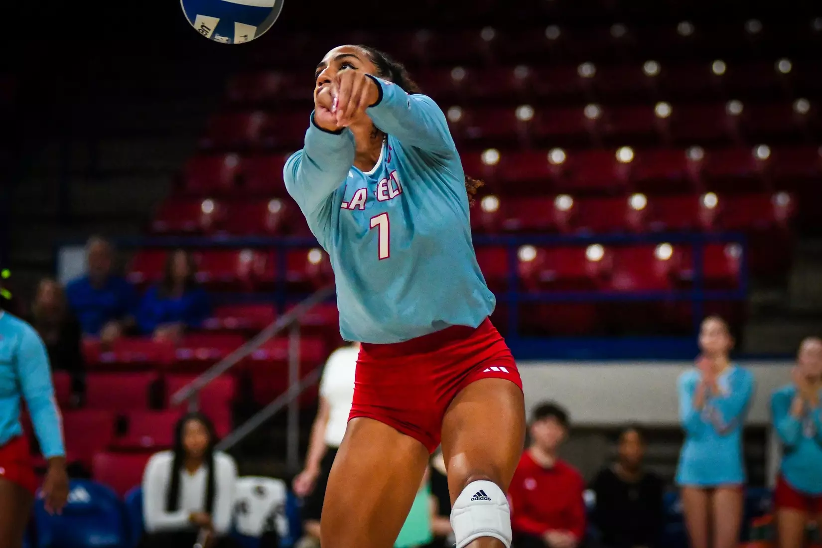Bulldogs hold off Tigers in gritty five-set win in their home opener