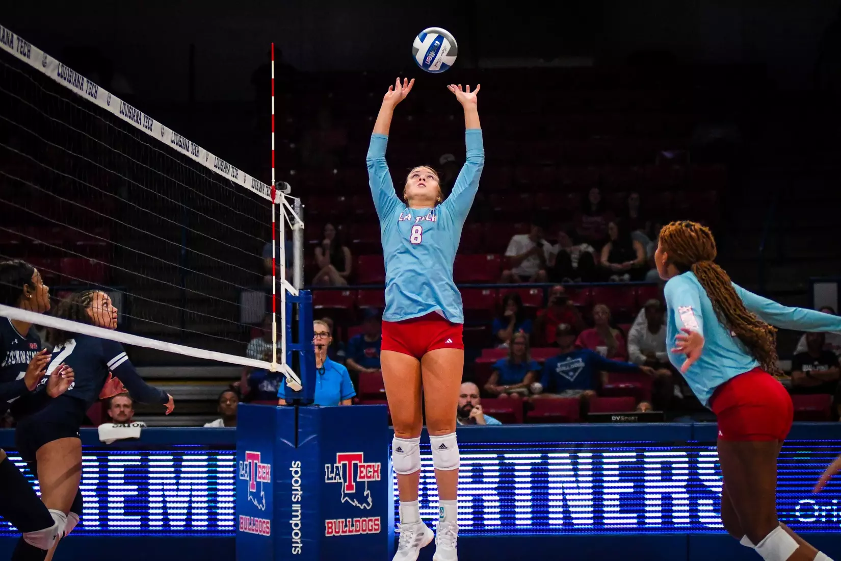 Bulldogs hold off Tigers in gritty five-set win in their home opener