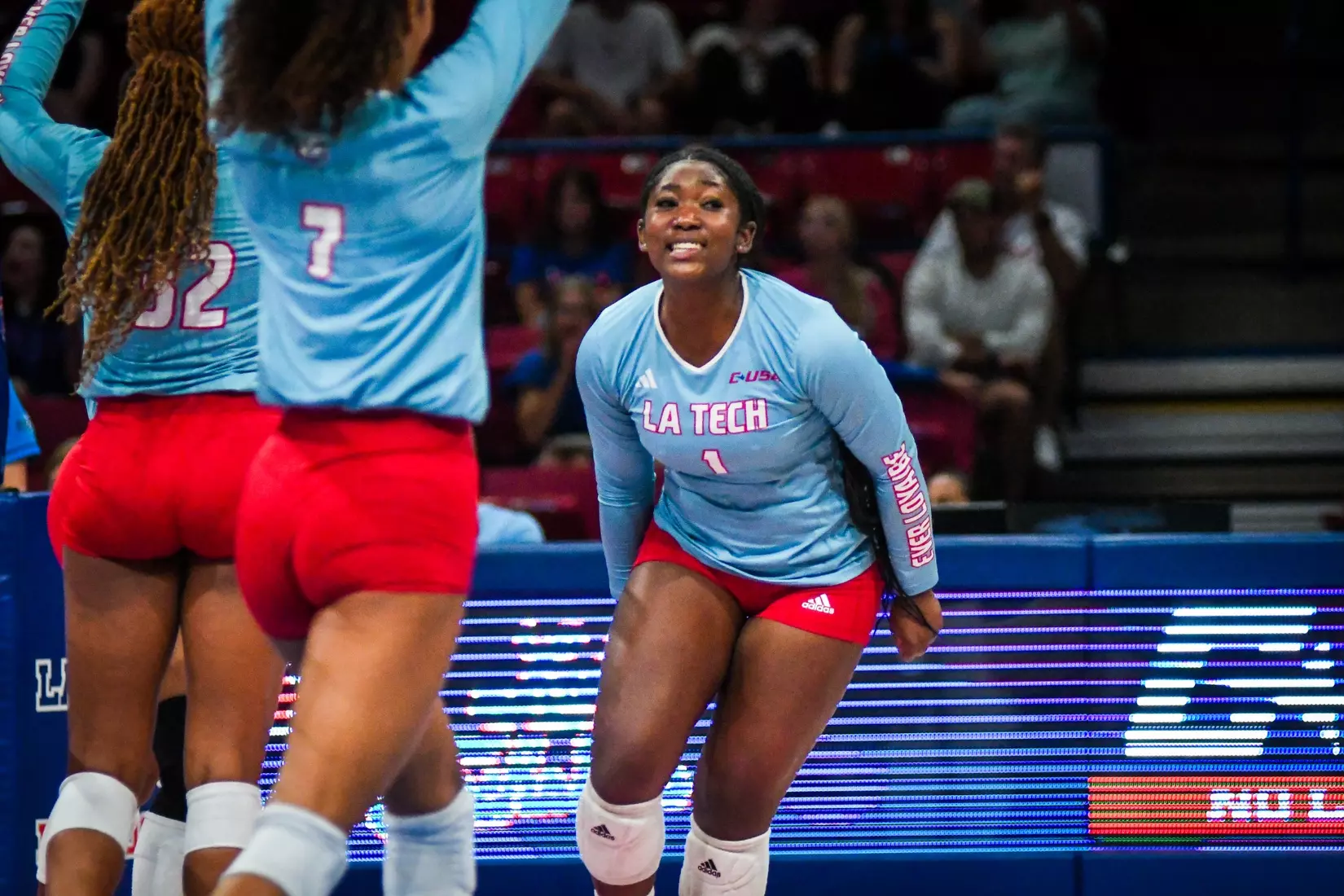 Bulldogs hold off Tigers in gritty five-set win in their home opener