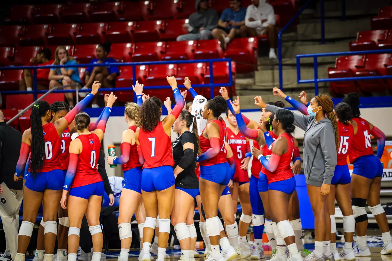 Bulldogs fall in four tight sets to Huskies