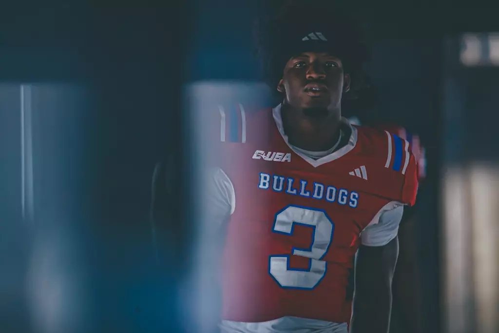 Bulldogs beat rival Golden Eagles 30-20