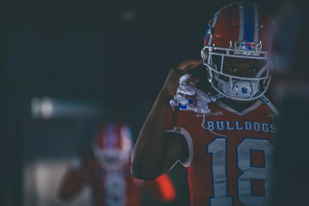 Bulldogs beat rival Golden Eagles 30-20