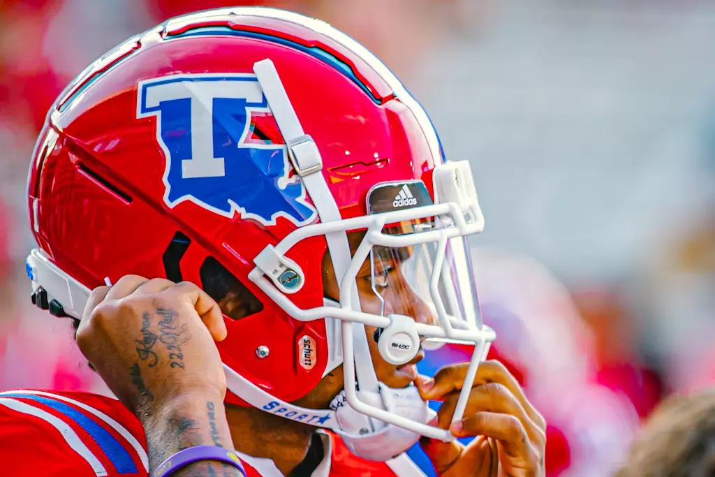 Bulldogs beat rival Golden Eagles 30-20
