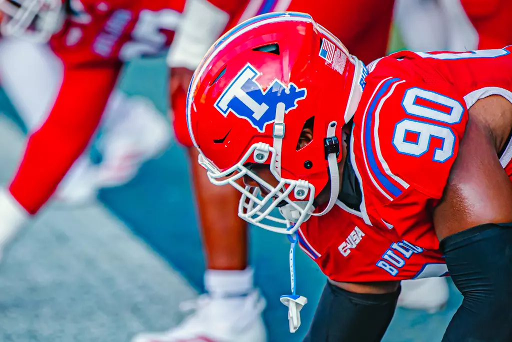 Bulldogs beat rival Golden Eagles 30-20