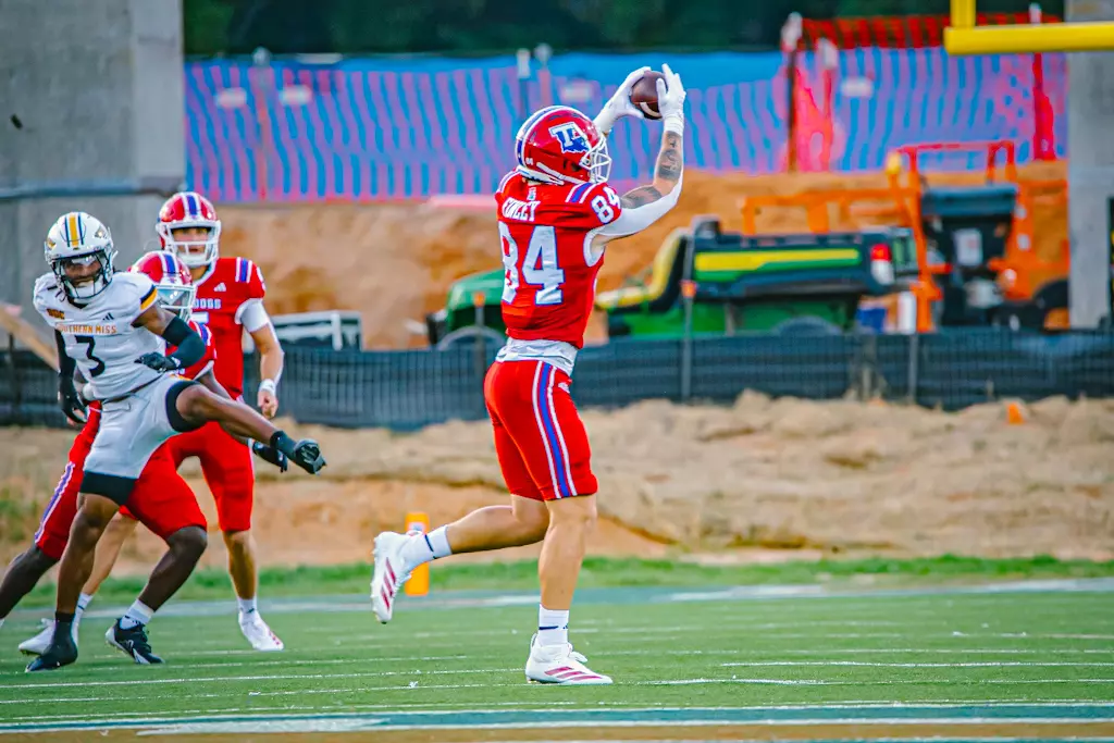 Bulldogs beat rival Golden Eagles 30-20
