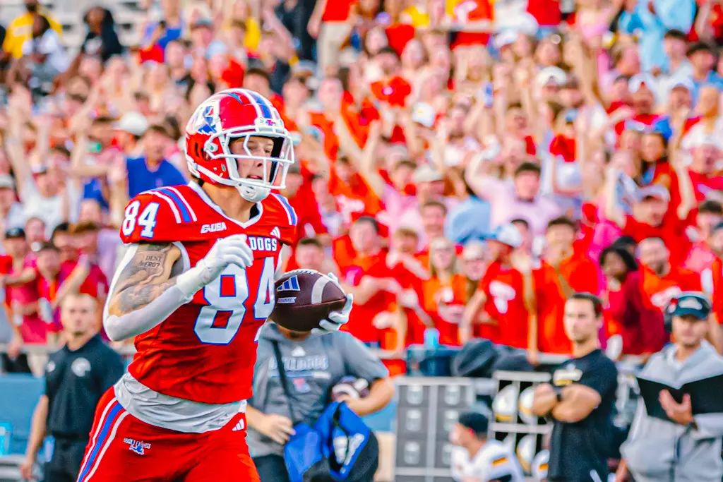 Bulldogs beat rival Golden Eagles 30-20