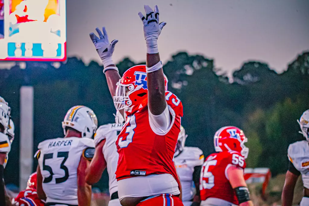 Bulldogs beat rival Golden Eagles 30-20