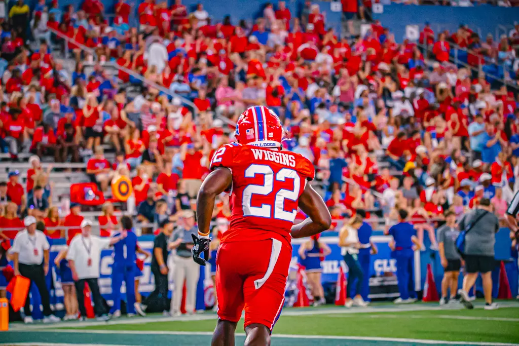 Bulldogs beat rival Golden Eagles 30-20