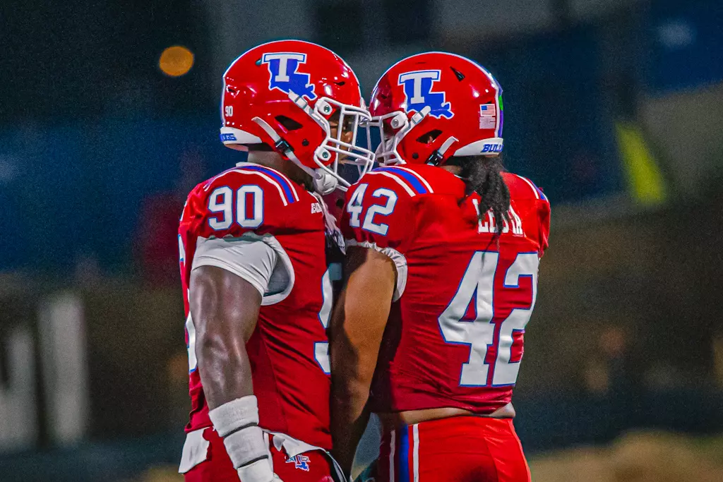 Bulldogs beat rival Golden Eagles 30-20