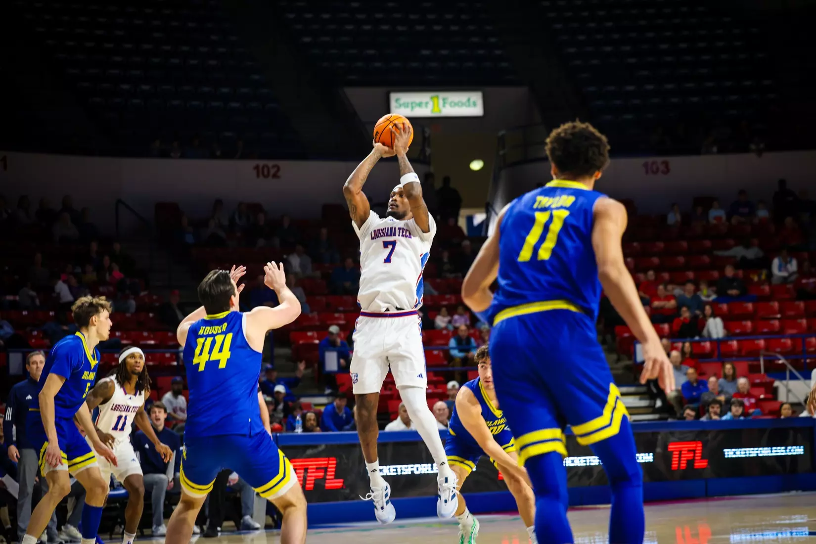 Bulldogs down Blue Hens in overtime, 70-68, on Saturday afternoon in the TAC