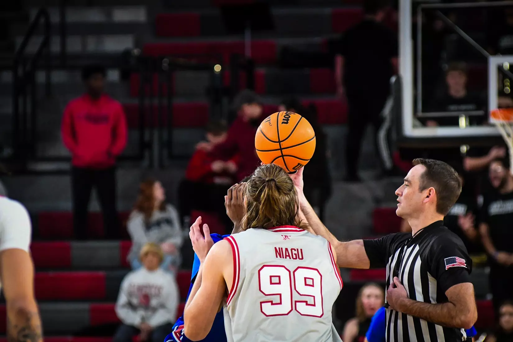 Bulldogs comeback effort falls short in 64-60 loss to Gamecocks on Saturday
