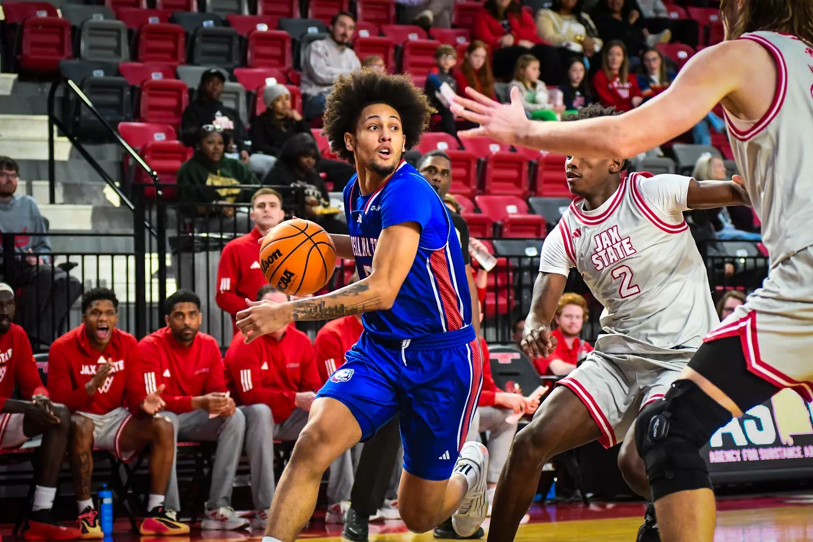Bulldogs comeback effort falls short in 64-60 loss to Gamecocks on Saturday