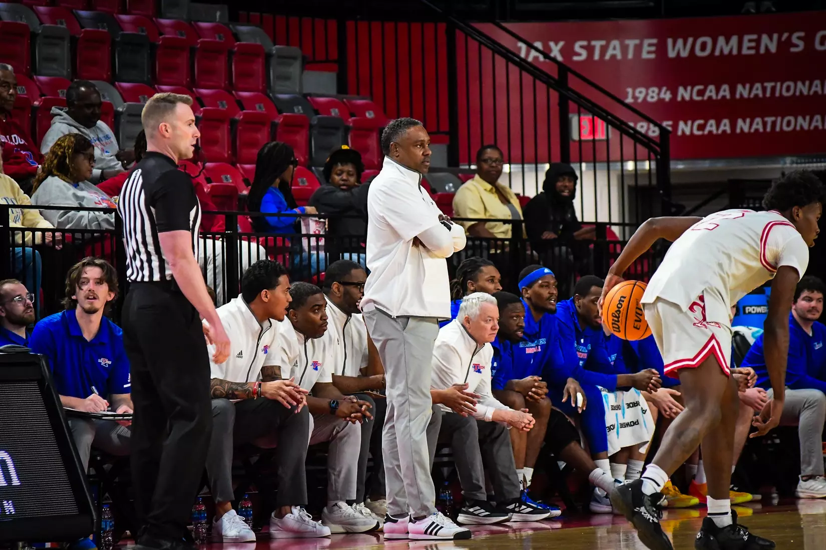 Bulldogs comeback effort falls short in 64-60 loss to Gamecocks on Saturday