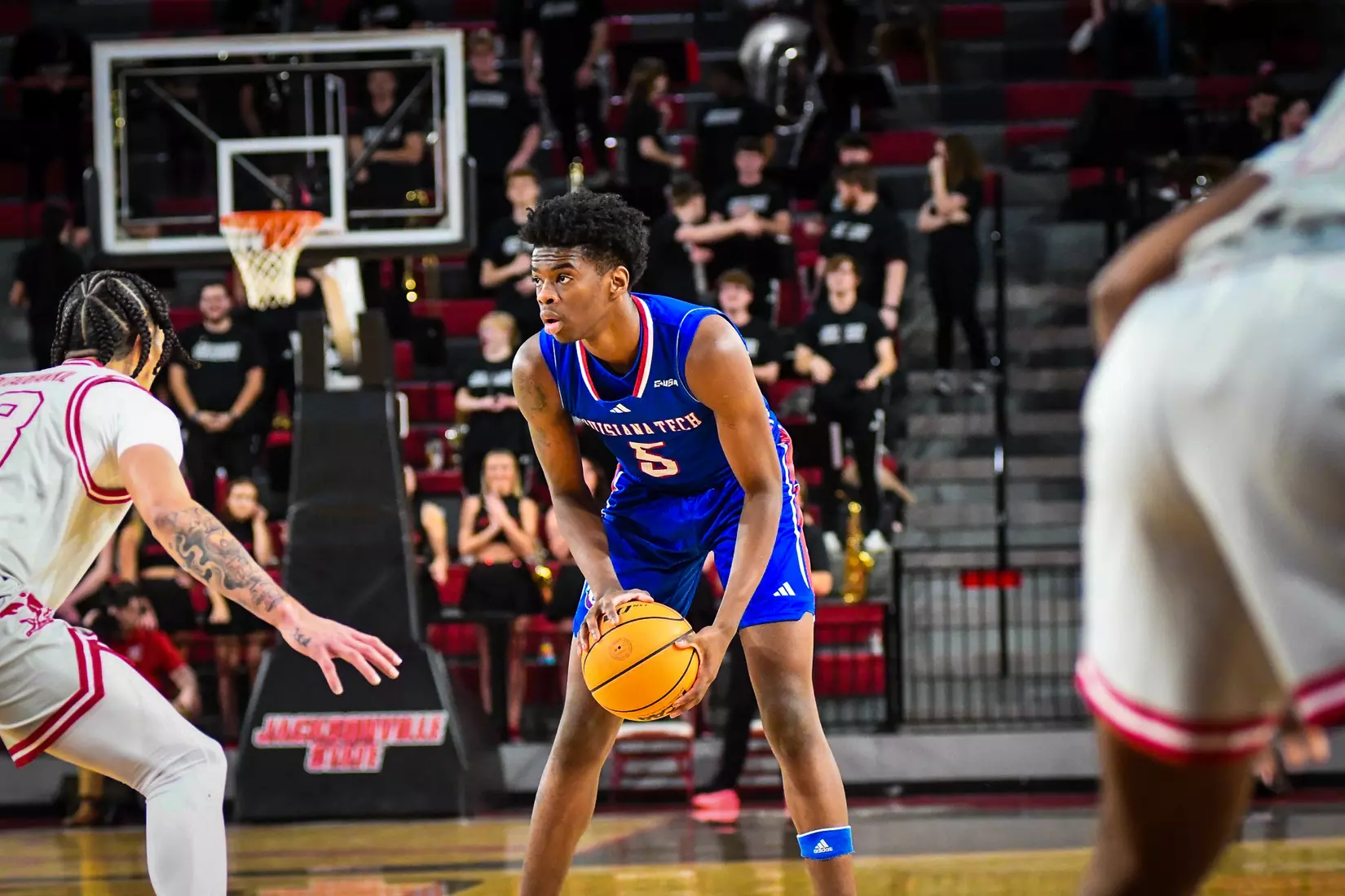 Bulldogs comeback effort falls short in 64-60 loss to Gamecocks on Saturday