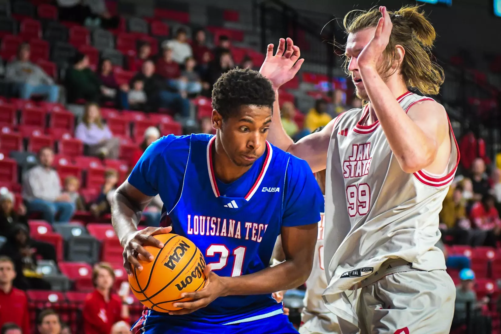 Bulldogs comeback effort falls short in 64-60 loss to Gamecocks on Saturday