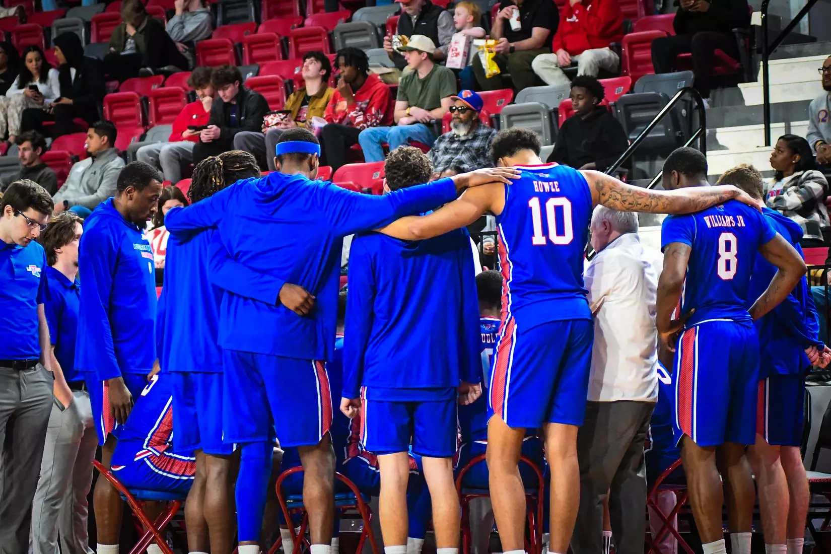 Bulldogs comeback effort falls short in 64-60 loss to Gamecocks on Saturday