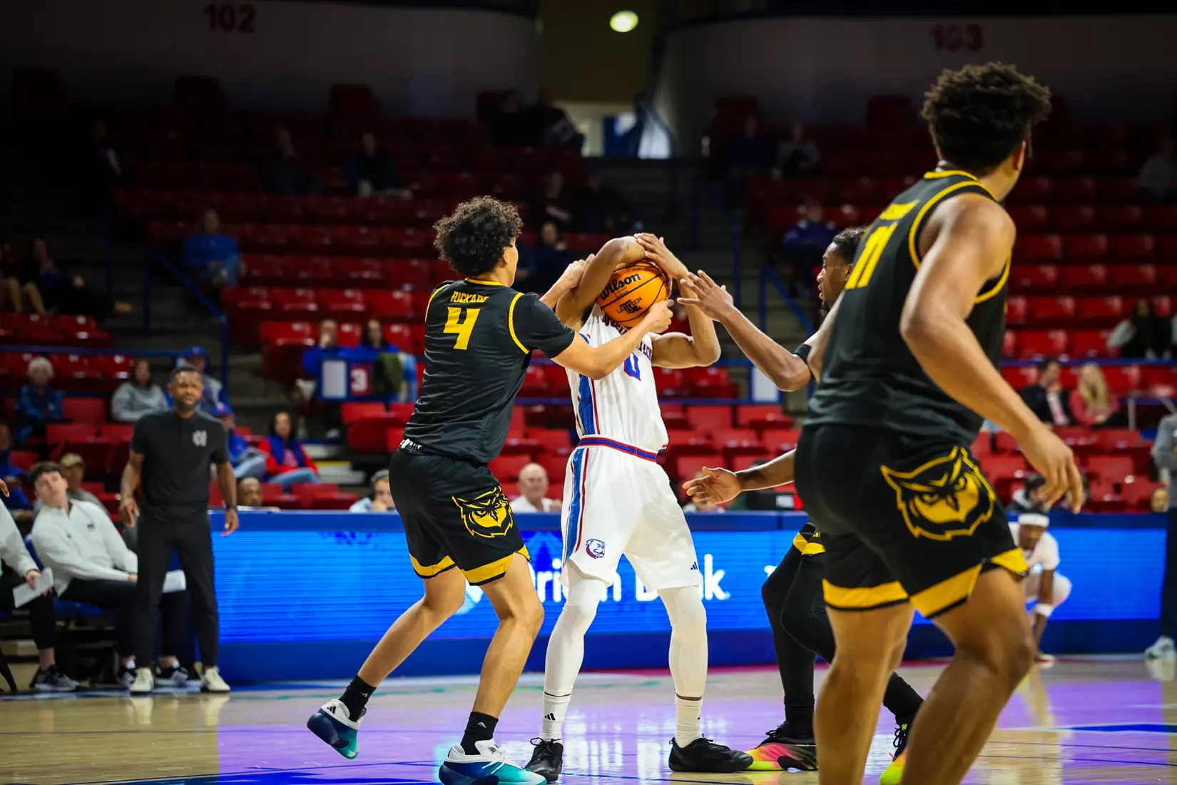Bulldogs storm back in second half, defeat Owls 82-76 on Friday afternoon inside the Thomas Assembly Center
