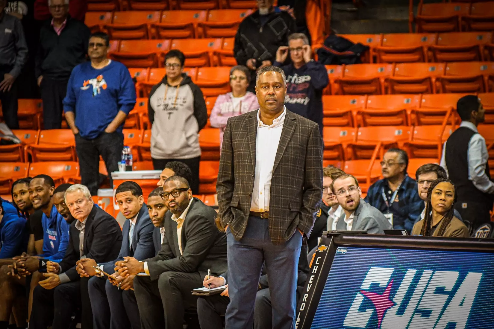 Bulldogs pick up first road win, defeat Miners 69-59 in El Paso
