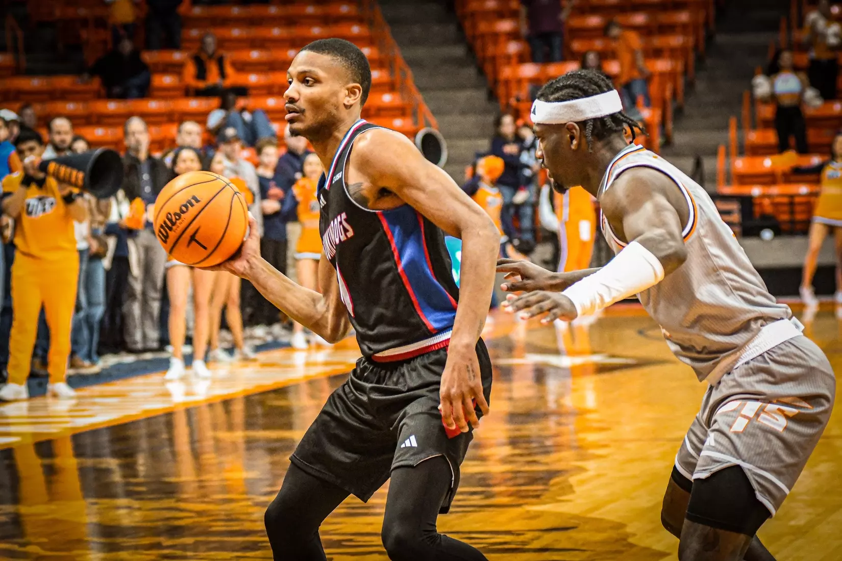 Bulldogs pick up first road win, defeat Miners 69-59 in El Paso