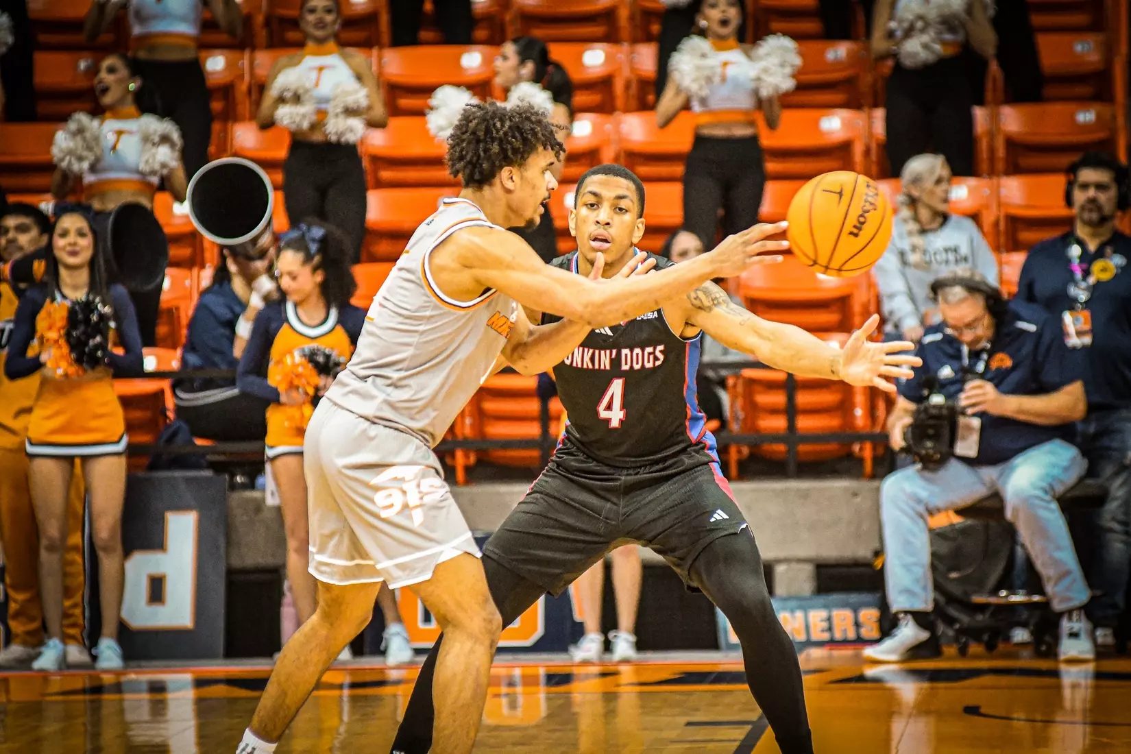 Bulldogs pick up first road win, defeat Miners 69-59 in El Paso