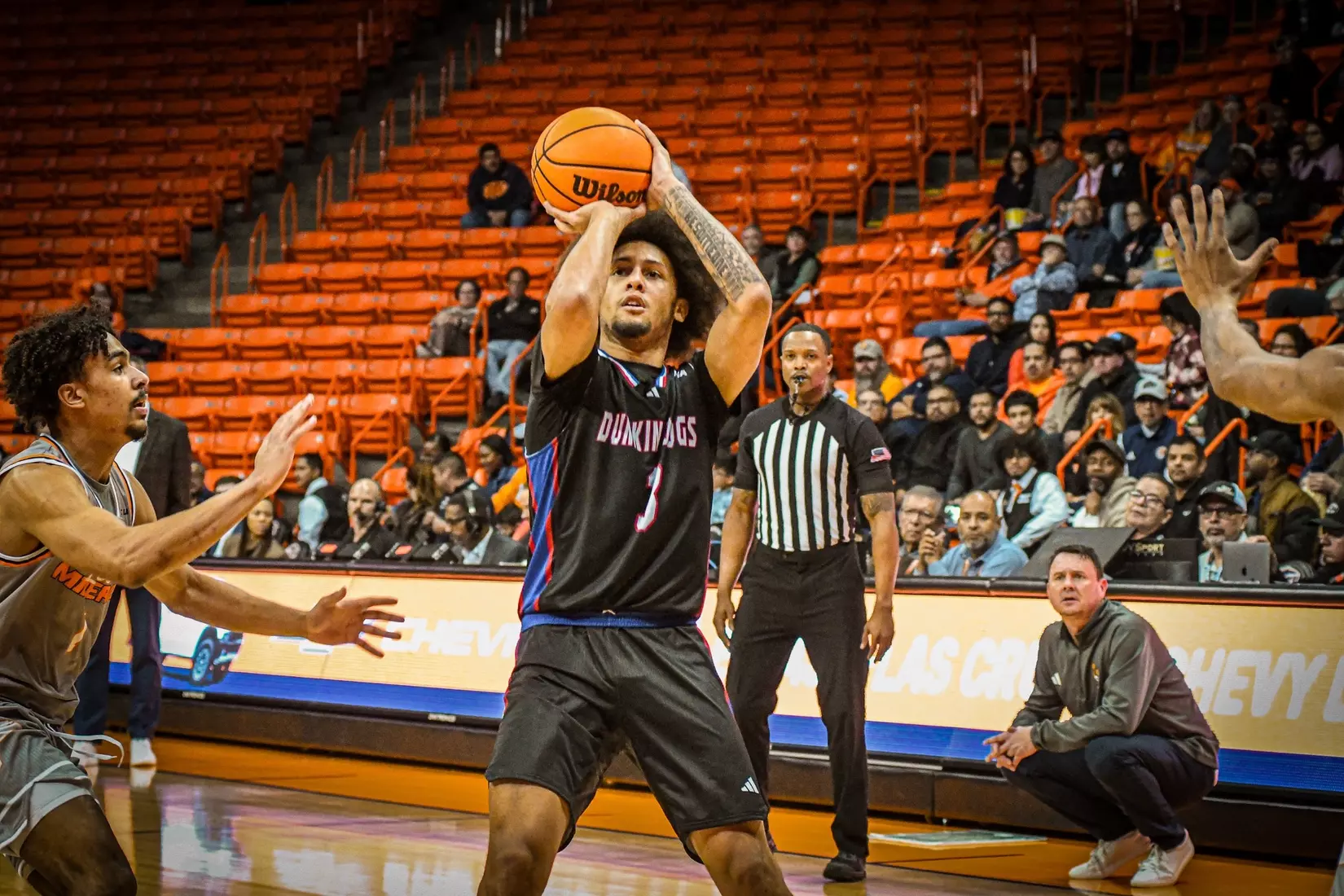 Bulldogs pick up first road win, defeat Miners 69-59 in El Paso