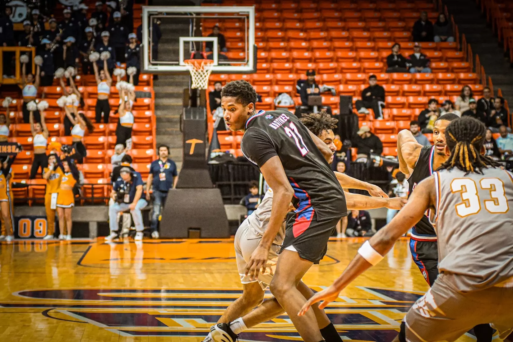 Bulldogs pick up first road win, defeat Miners 69-59 in El Paso