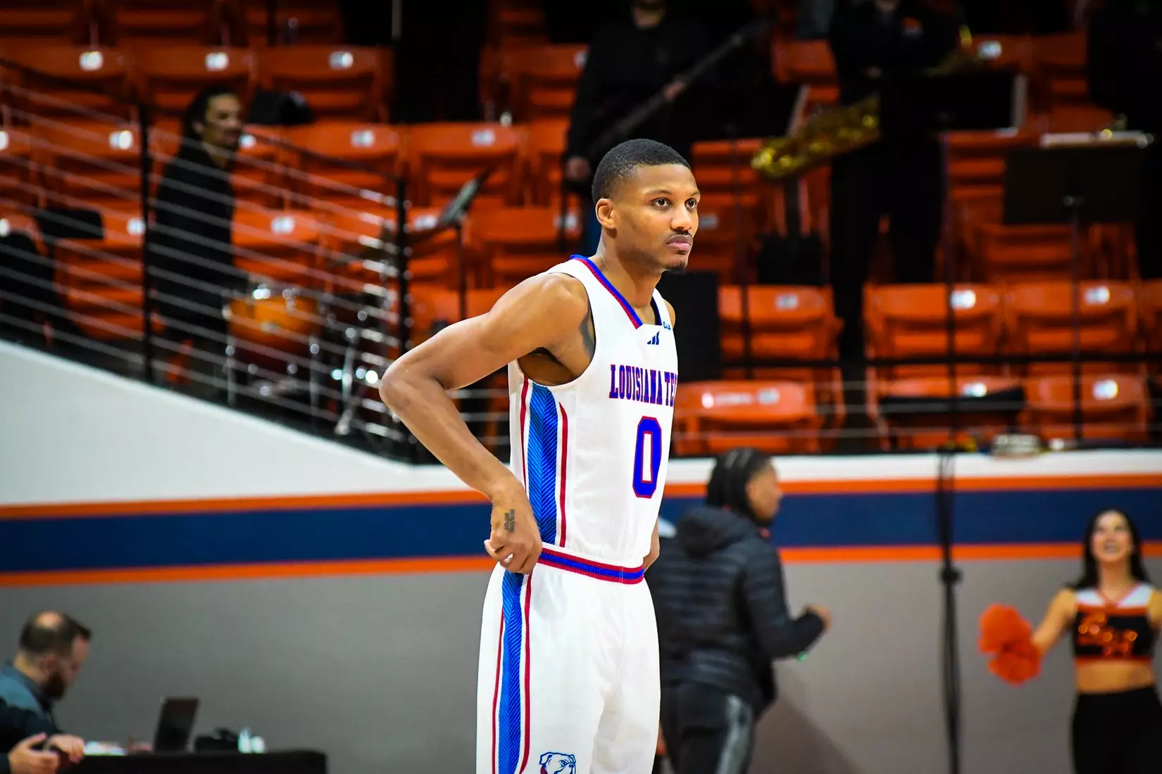Bulldogs fall to Bearkats in Huntsville