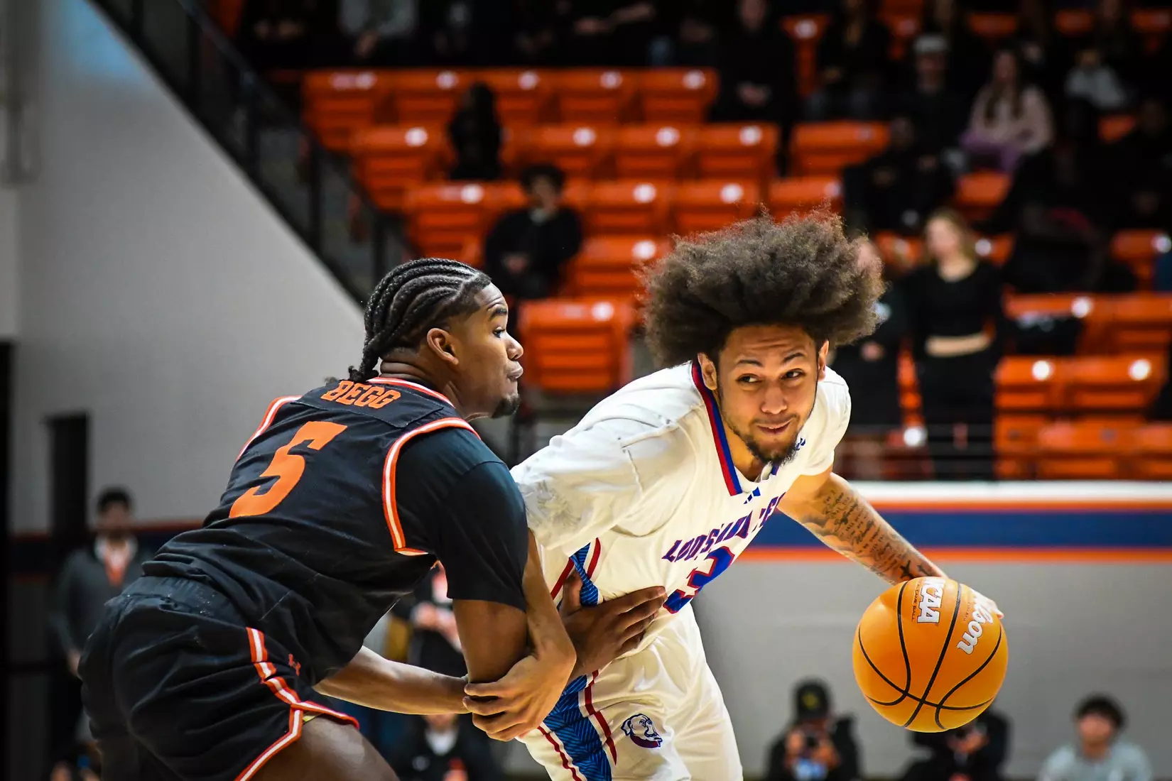 Bulldogs fall to Bearkats in Huntsville