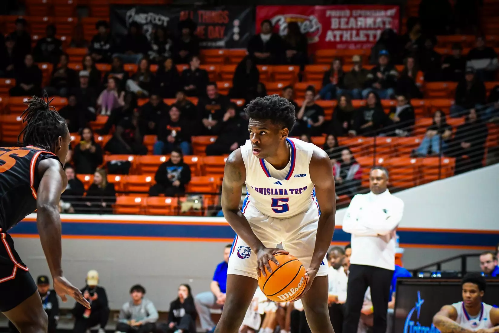 Bulldogs fall to Bearkats in Huntsville
