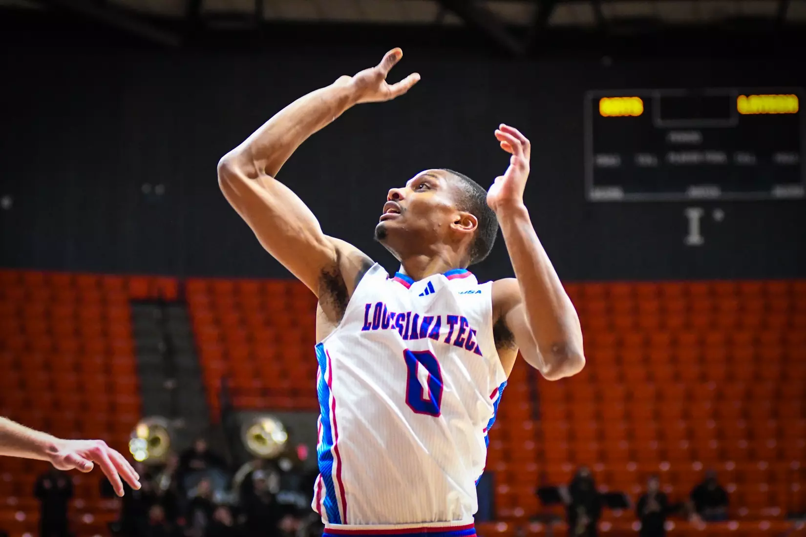 Bulldogs fall to Bearkats in Huntsville