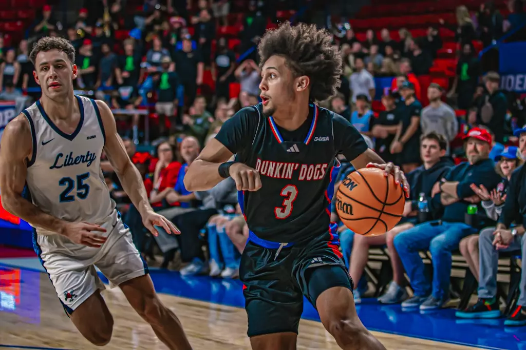 Bulldogs fall at home to Flames, 72-56, on Thursday night