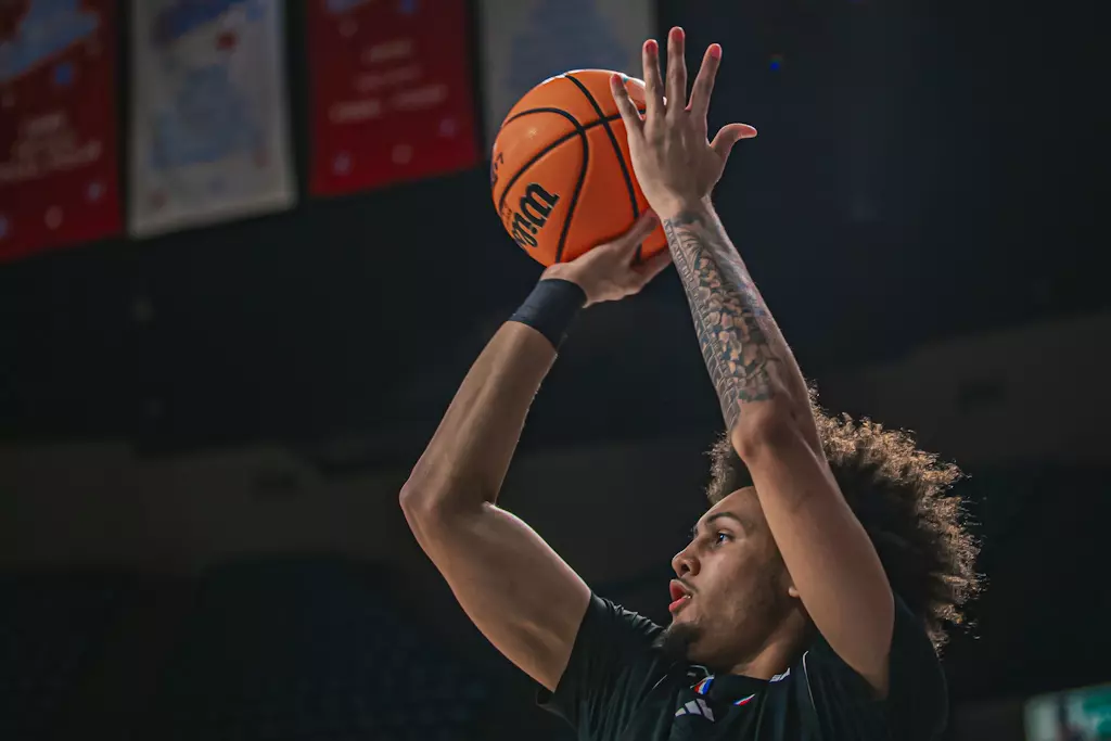 Bulldogs fall at home to Flames, 72-56, on Thursday night