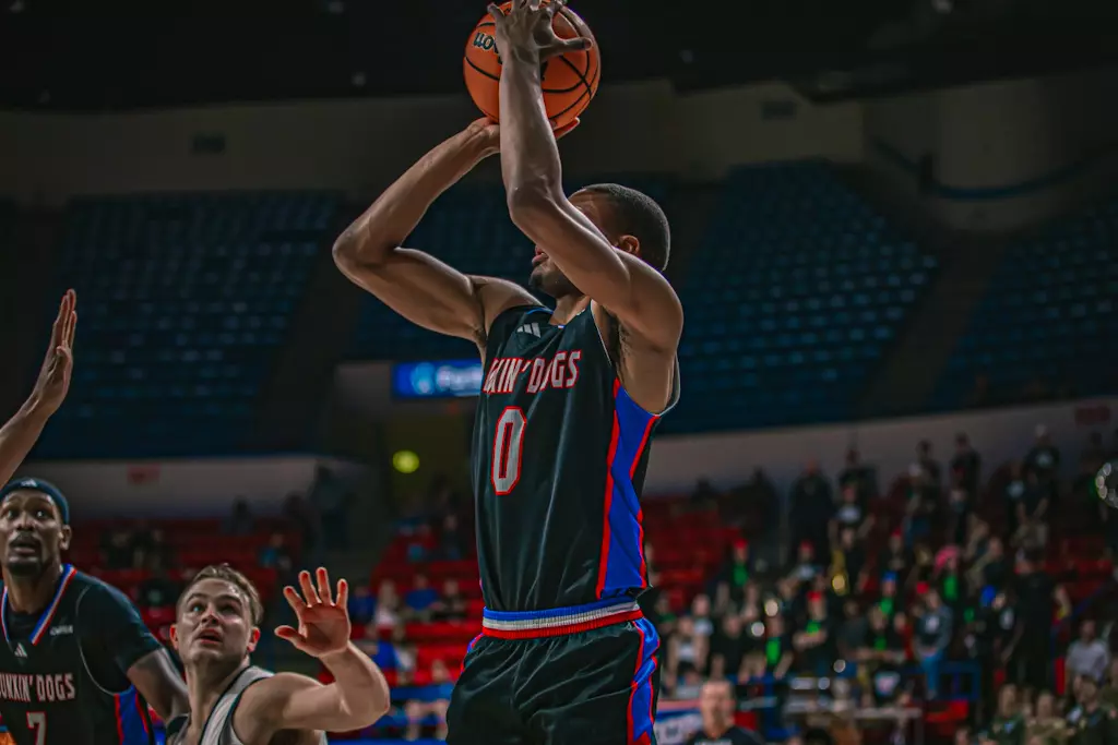 Bulldogs fall at home to Flames, 72-56, on Thursday night