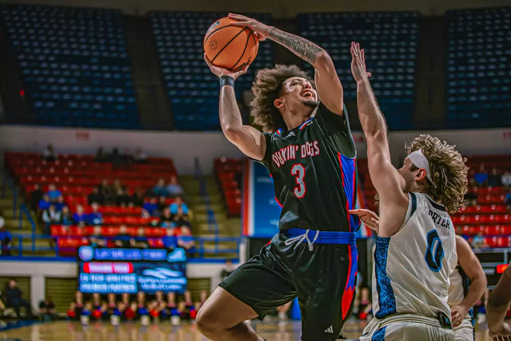 Bulldogs fall at home to Flames, 72-56, on Thursday night