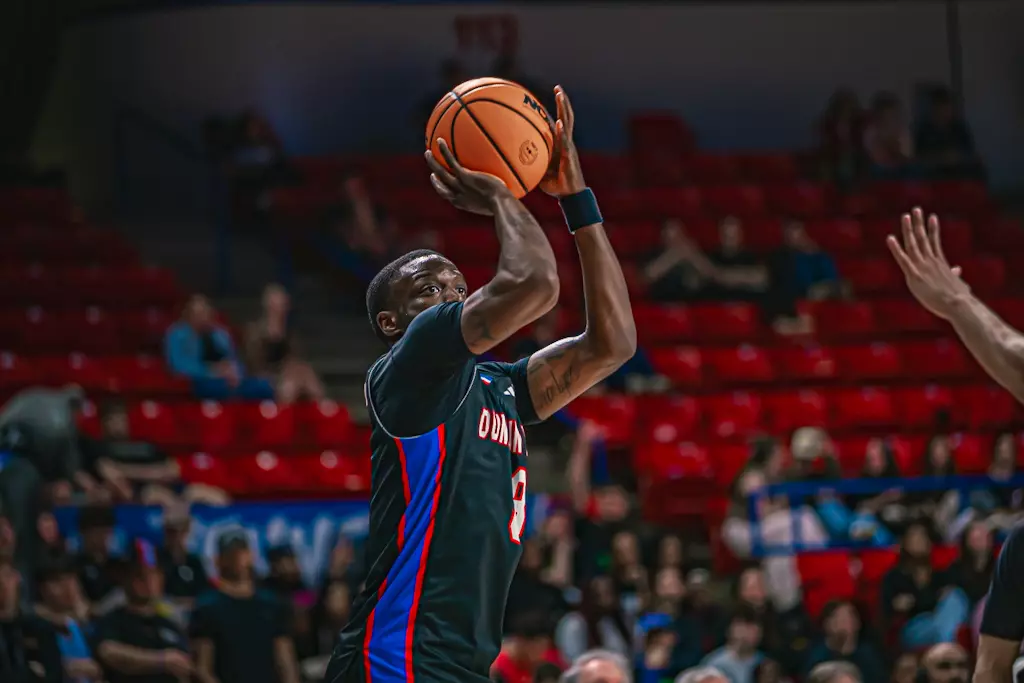 Bulldogs fall at home to Flames, 72-56, on Thursday night
