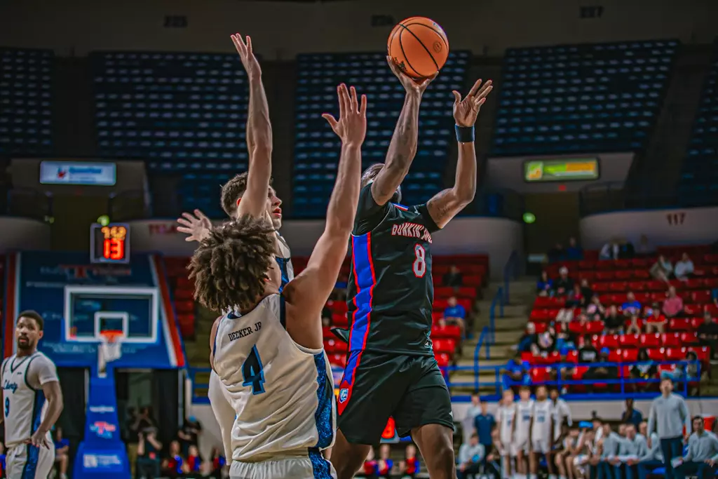 Bulldogs fall at home to Flames, 72-56, on Thursday night
