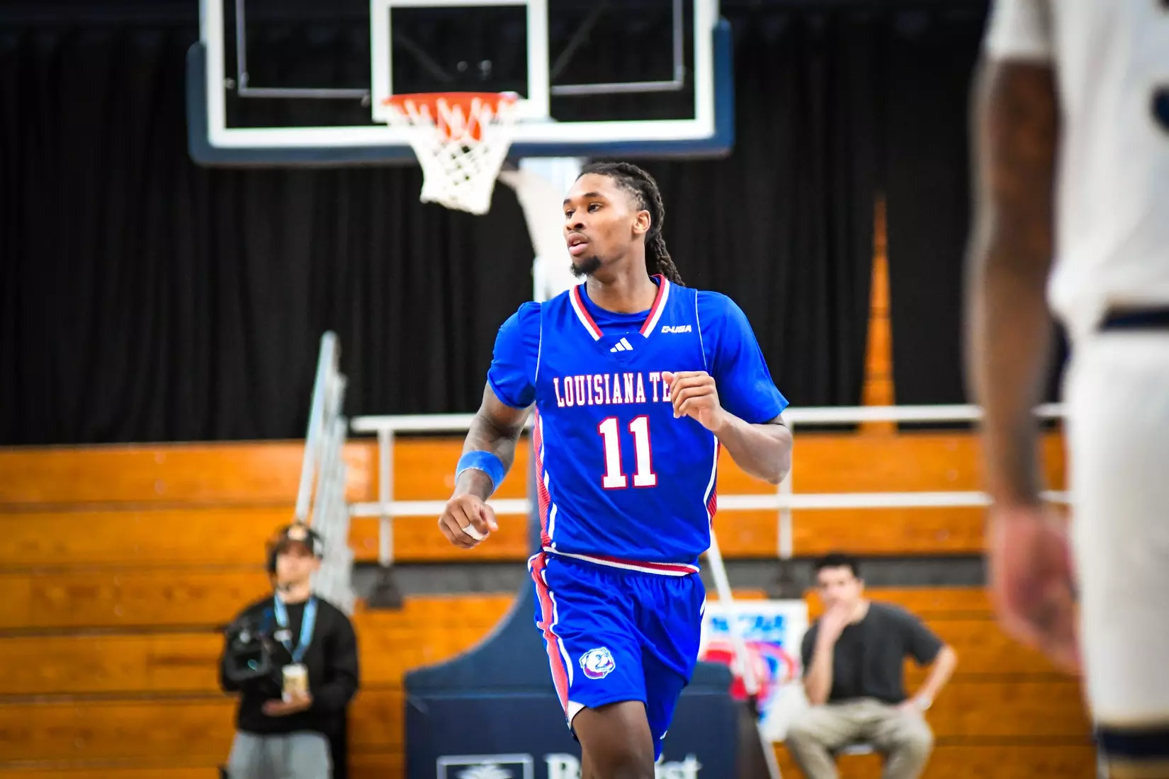 Bulldogs fall 77-64 to Panthers in Miami