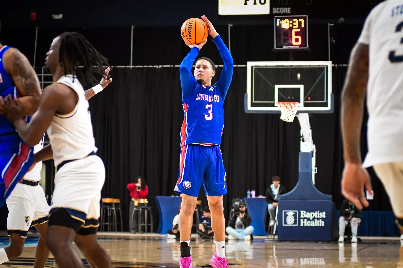 Bulldogs fall 77-64 to Panthers in Miami