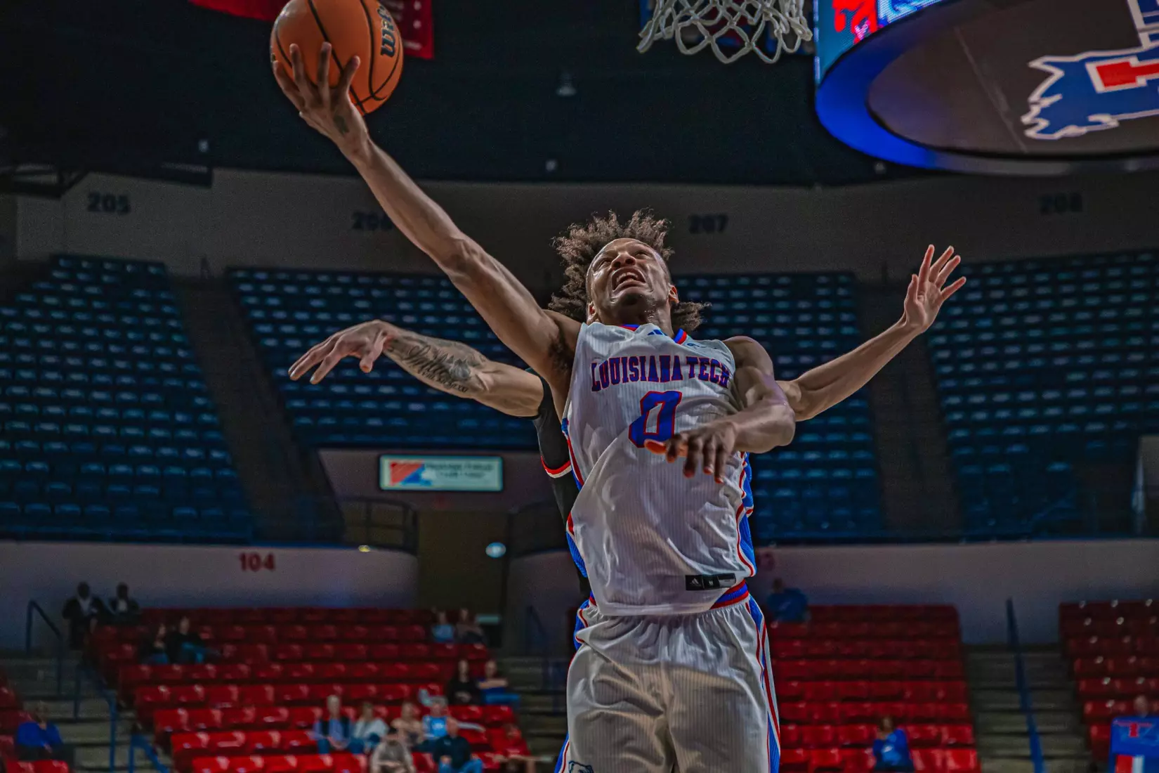 Bulldogs hang on to defeat Gamecocks 77-71 Wednesday night in the TAC